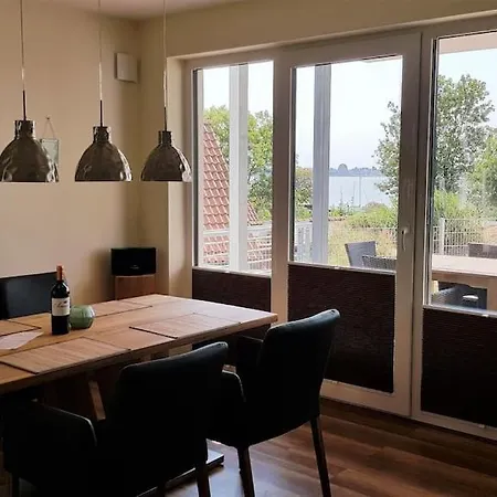 Seeblick Apartman Altefähr